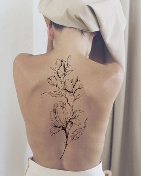 Floral Back Tattoos, Faded Tattoo, Rose Tattoos For Women, Flower Tattoo Back, Ornamental Tattoo, Floral Tattoo Design, Cute Tattoos For Women, Back Tattoo Women, Tattoo Feminina