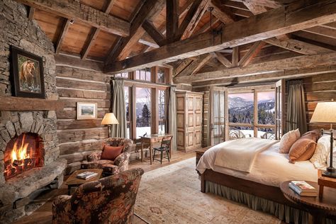 Log Cabin Bedroom, Log Cabin Living, Cozy Log Cabin, Cabin Bedroom, Real Estat, Casas Coloniales, Cabin Living, Log Cabin Homes, Cabin Style