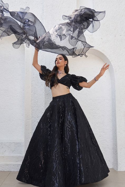 Lehenga With Dupatta, Mahima Mahajan, Ruffle Dupatta, Lehenga Style Saree, Blouse Lehenga, Indian Bridesmaid Dresses, Net Skirt, Organza Lehenga, Lehenga Style