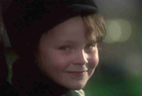 1970s Horror Movies, The Omen 1976, 80s Horror Movies, 70s Horror, Horror Aesthetics, Scariest Movies, Horror Movie Scenes, Top Horror Movies, Damien Thorn