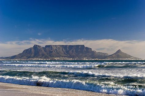 Table Mountain - Cape Town - Photo by: Stefano Politi Markovina - Flickr London Skyline Tattoo, Cape Town Table Mountain, Cape Town Photography, Table Mountain Cape Town, Cape Town Hotels, Africa Photography, Perfect Tattoo, London Skyline, Table Mountain