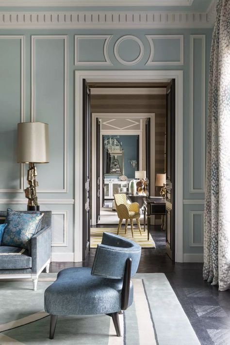 YinjiSpace - Jean Louis Deniot x Avenue Foch Neo Classical Interior Design, Paris Living Rooms, Panelling Ideas, Pastel Interior Design, Classical Interior Design, Jean Louis Deniot, Parisian Interior, Pastel Interior, Classical Interior