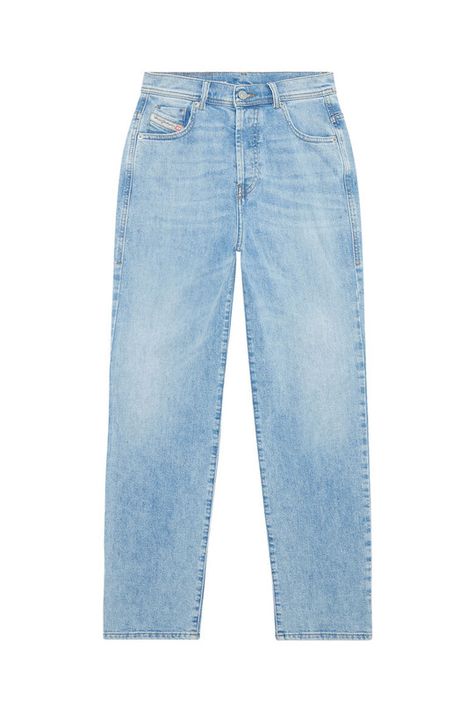 Jeans in Fashion for Spring 2023 - Brunette from Wall Street Fashion For Spring 2023, Jeans For Winter, 2025 Fashion Trends, Style For Winter, Diesel Store, Look Rock, 2025 Fashion, Jean Straight, Diesel Jeans