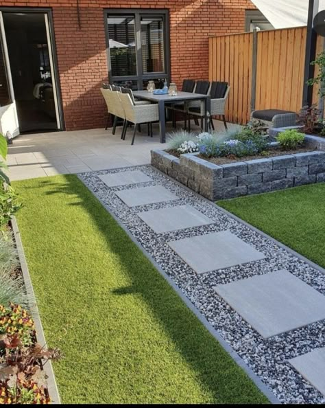 Square Front Yard Landscaping Ideas, Patio Design Ideas Layout, Small Modern Garden Design, Small Back Garden Ideas, Garden Path Ideas, Small Backyard Garden Design, Small Backyard Garden, Modern Backyard Landscaping, Backyard Oasis Ideas