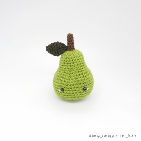 Crochet Market Stall, Ren Faire Crochet, Crochet Hungry Caterpillar, Crochet Farmers Market, Hungry Caterpillar Crochet, Crochet Picnic, Crochet Pear, Crochet Food Patterns, Amigurumi Fruit