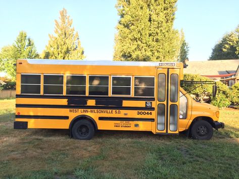 Just bought a 6-window short bus; thats lots of windows to lick... - School Bus Conversion Resources Boat Table, Short Bus, School Bus Conversion, Lots Of Windows, Bus Conversion, New Toy, Cargo Trailers, Roof Deck, Old Quotes