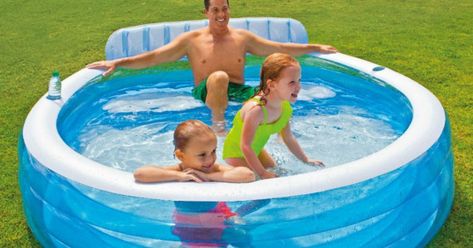 Your kids will love splashing around in this pool AND there is even a bench for you to sit and relax on too! Cheap Above Ground Pool, Family Lounge Pool, Inflatable Lounge Pool, Lounge Pool, Round Above Ground Pool, Piscina Intex, Camping Bedarf, Family Lounge, Family Swimming