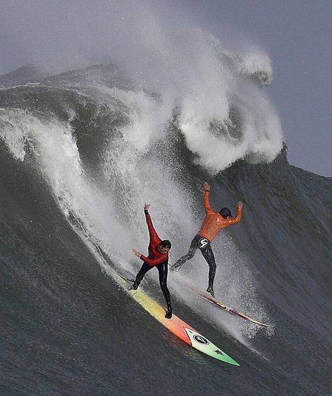 Ken Collins, left, and Tyler Fox surf a giant wave during the second heat of the Mavericks surfing contest Friday, Feb. 12, 2016, in Half Moon Bay, Calif. Moving Mountains, Wave Surfing, Mavericks Surfing, Big Wave Surfing, Gopro Surfing, Huge Waves, Sup Surf, Learn To Surf, Surf Lesson