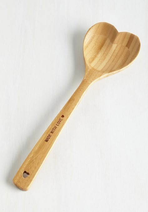 Cute Kitchen Tools, Cute Kitchen Things, Heart Spoon, Kitchen Spoons, Desain Pantry, Yennefer Of Vengerberg, Kitchen Spoon, Heart Wood, Brown Wedding