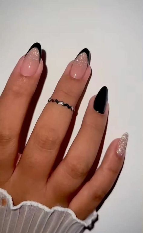 Winter Nail Art Designs, Black Almond Nails, Hoco Nails, Romantic Nails, Formal Nails, Minimal Nails, Casual Nails, Winter Nail Art, Winter Nail