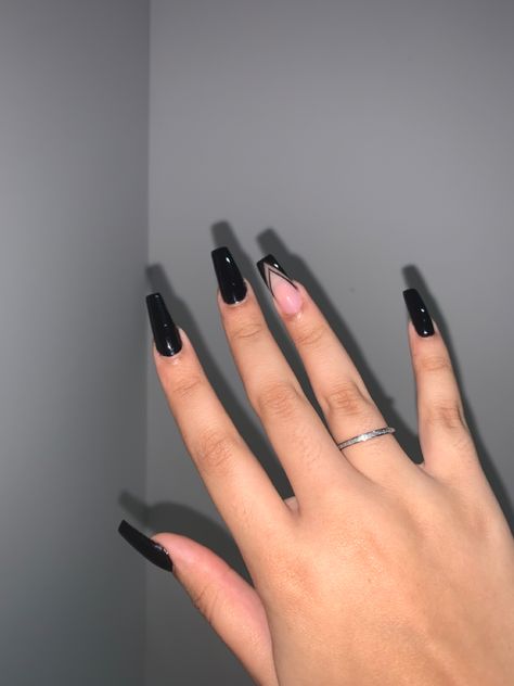 Black Nails With Initials Acrylic, Black Aesthetic Nail Designs, Nails Inspiration Baddie, Black Prom Nails, Cow Nails, Matte Black Nails, Coffin Shape Nails, Pretty Gel Nails, Black Nail Designs