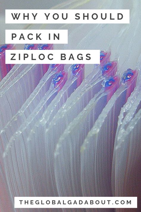 Diy Travel Organizer, Travel Organization Packing, Suitcase Packing Tips, Carry On Packing Tips, Packing Hacks Clothes, Carry On Packing, Packing Luggage, Packing Clothes, Suitcase Bag