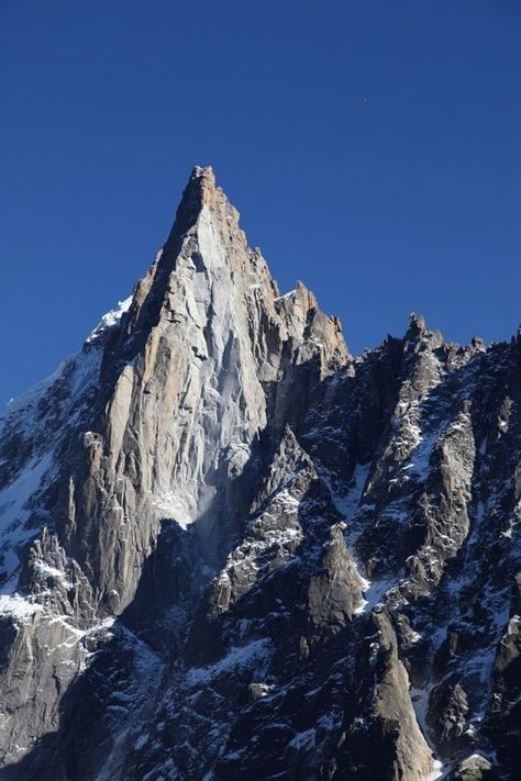 Monte Everest, Environment Painting, Mountain Paintings, Beautiful Mountains, Second Chance, France Travel, Mountaineering, Mountain Landscape, Best Photos