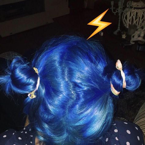 Electric Blue Hair Aesthetic, Bright Blue Hair Aesthetic, Blue Hair Layers, Electric Blue Hair, Blue Hair Dye, Blue Hair Aesthetic, Bright Blue Hair, Royal Blue Hair, Dark Blue Hair