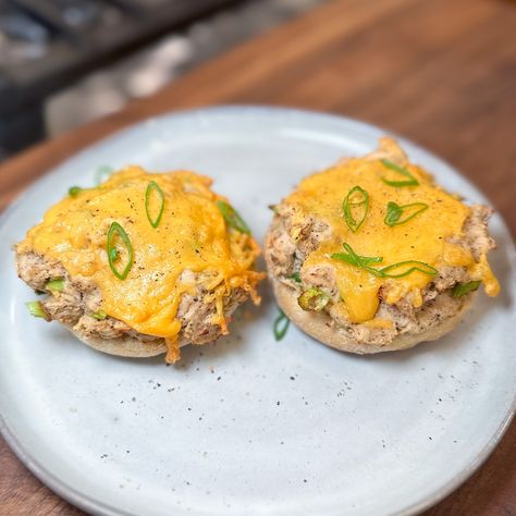 Tuna Melt on an English Muffin  My Tuna Melt on an English Muffin has been on repeat. This delightful dish combines the comforting flavors of a classic tuna melt with wholesome ingredients for a guilt-free indulgence. Whether you're looking for a satisfying lunch or a quick and easy dinner option, this recipe is sure to become a favorite in your meal rotation. Packed with protein! 4 WW and 427 calories. Full nutritional information with MACROS, ability to track all on the Chef Alle+ app C... Tuna Melts On English Muffins, Tuna Melt On English Muffin, High Protein Tuna Melt, Ww Tuna Melt, Open Face Tuna Melt, Classic Tuna Melt, Protein Lunches, Easy Dinner Options, Meal Rotation