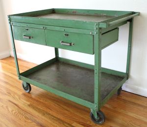 I want this as a bar cart! Wood Desk Top, Industrial Cart, Farmhouse Restaurant, Metal Cart, Interesting Objects, Shop Stool, Industrial Pipe, Loft Living, Industrial Vintage