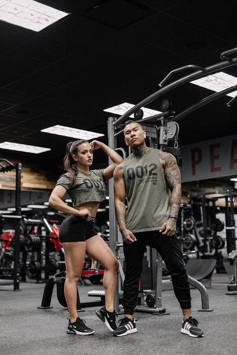 Couple Training, Private Gym, Gym Photoshoot, Motivasi Diet, Gym Couple, Gym Photography, Gym Partner, Couple Fits, Gym Photos