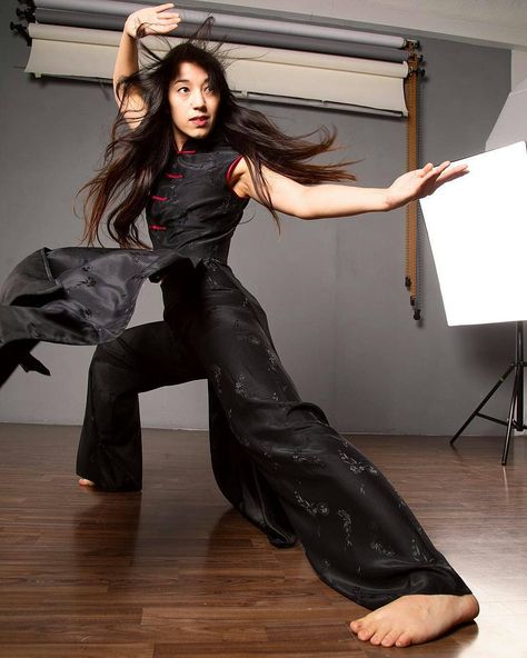 Training Photoshoot, Tkd Taekwondo, Karate Outfit, Martial Arts Clothing, Ninja Outfit, Female Ninja, Traditional Martial Arts, Shaolin Kung Fu, Female Martial Artists