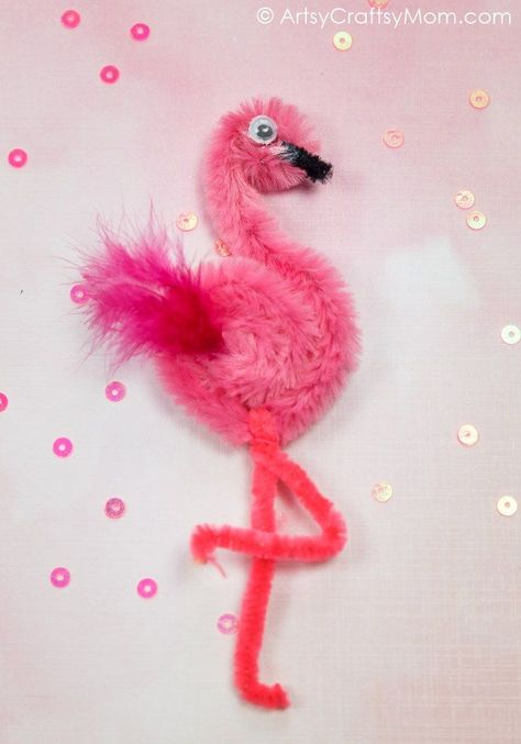 Flamingoes are characterized by their bright pink feathers and elegant long legs. Make your own pet flamingo with this Pipe Cleaner Flamingo Craft for Kids Flamingo Crafts, Pipe Cleaners Crafts, Snake Crafts, Pipe Cleaner Animals, Pipe Cleaner Art, Flamingo Craft, Diy Crafts For Teens, Diy Pipe, Pipe Cleaner Crafts