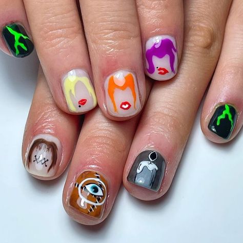 Sanderson Sisters Nail Art, Hocus Pocus Nails Design, Sanderson Sisters Nails, Hocus Pocus Nails Simple, Halloweentown Nails, Halloween Nails Hocus Pocus, Blink 182 Nails, Hocus Pocus Nail Art, Hocus Pocus Nail Designs