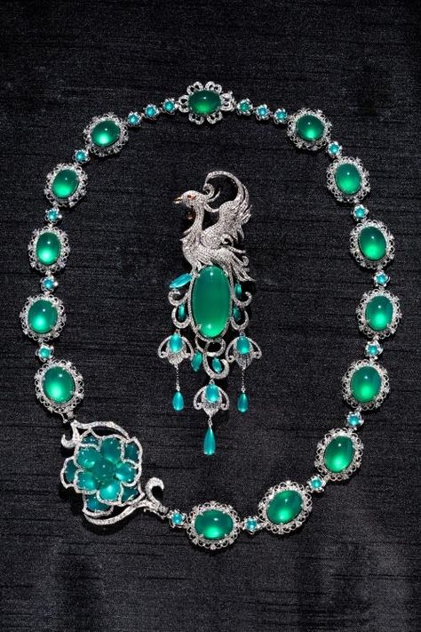 please like us, Follow and even reblog if you believe this really is wonderful! #followback #fashion #beauty #instafashion #jewelry Antique Jade Jewelry, Green Jade Jewelry, Jade Jewelry Design, Jade Brooch, Verde Jade, Green Jewelry, Jade Necklace, Jade Jewelry, Lovely Jewellery