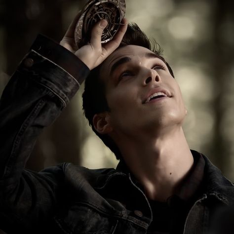 Kai Parker Icons, Tvd Kai, Kai Parker, Chris Wood, Klaus Mikaelson, Hope Mikaelson, Stefan Salvatore, Vampire Diaries The Originals, Damon Salvatore