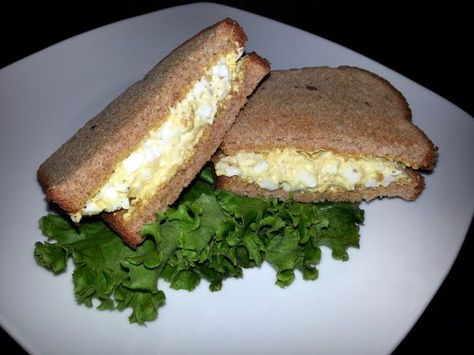 Regular Cold Sandwich, Amazing Cold Sandwiches, Egg Salad Sandwich For One, Ultimate Egg Salad Sandwich, Easy Lunches To Make, Classic Egg Salad Sandwich, Cold Sandwiches, Egg Salad, Pack Lunch