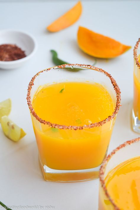 fascinatingfoodworld: Mango chilli lemonade Masala Lemonade, Quick Drink Recipes, Mango Chia Seed Pudding, Mango Lemonade, Mango Drinks, Indian Drinks, Restaurant Style Recipes, Whole Wheat Pita, Lemon Lemonade