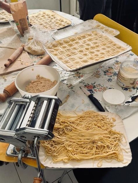 Strega Nona Fall: How to Have the Coziest Vibes Spaghetti Aesthetic, Party Food Sides, Strega Nona, Homemade Comfort Food, Pasta Party, Pasta Making, Boiling Pasta, Culinary Classes, Pasta Pot