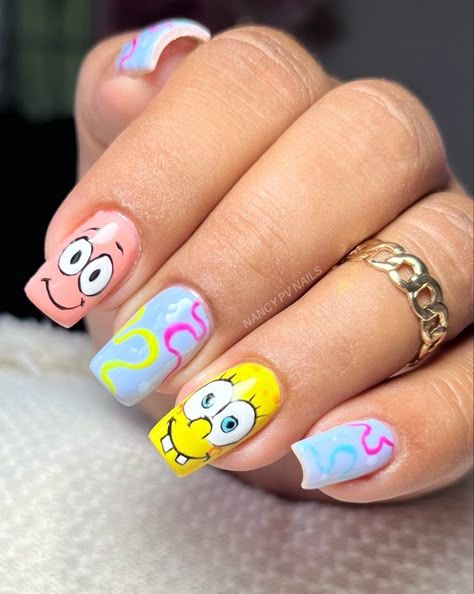 Sponge Bob Nail Designs, Spongebob Inspired Nails, Sponge Bob Nail Art, Nail Spongebob, Spongebob Themed Nails, Spongebob And Patrick Nails, Cartoon Inspired Nails, Patrick Star Nails, Spongebob Nails Designs