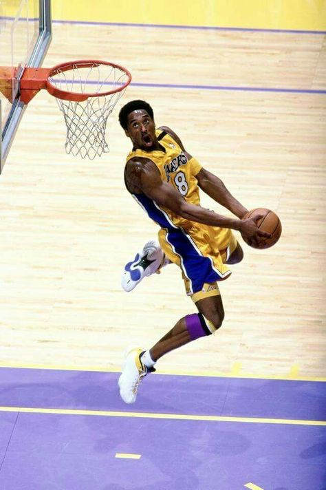 Kobe Bryant with a reverse breakaway dunk in LA. Kobe Brayant, Kobe Bryant Dunk, Cabrio Vw, Kobe Bryant Lakers, Mvp Basketball, Kobe Bryant Michael Jordan, Kobe Bryant Quotes, Nba Photos, Kobe Bryant Poster