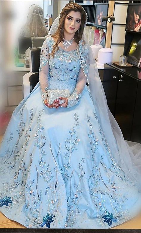 Engagement Dress For Bride, Engagement Gown, Engagement Gowns, Engagement Look, Indian Wedding Gowns, Walima Dress, Dress For Bride, Couple Wedding Dress, Wedding Lehenga Designs