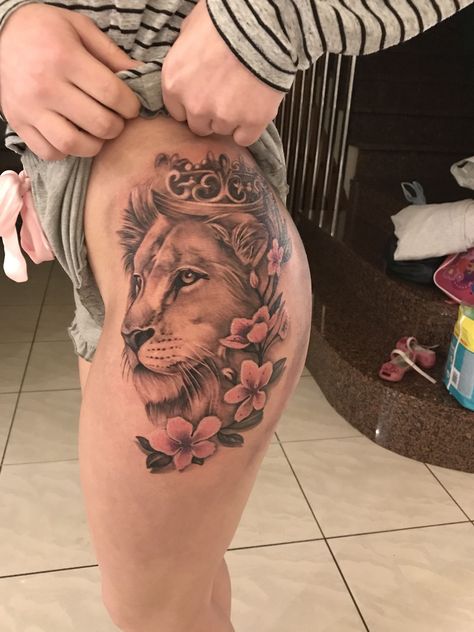 #lion #tattoo #art ️ | Lion tattoo on thigh, Tattoos #tattoos #tattoosforwomen #tattoo Tattoo Lower Back, Lion Tattoo On Thigh, Leo Tattoo Designs, Charm Tattoo, Tattoo Lion, Lioness Tattoo, Art Pinterest, Leo Tattoos, Lion Tattoo Design