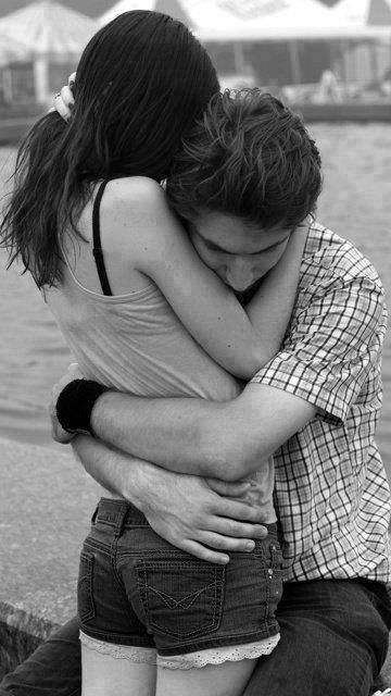 teenage love <3 never let those kinds of sparks die Cute Hug Images, Photos Couple Mignon, Hug Images, Happy Hug Day, Cute Hug, Kiss Images, Image Couple, Cute Couples Texts, Video Love