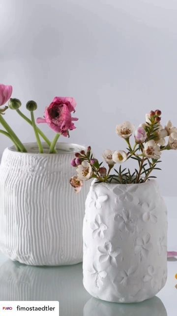 British Polymer Clay Guild on Instagram: "Here is a quick inspirational video from @fimostaedtler showing just how easy you can turn a jar into something a lot more aesthetically pleasing with clay. They used air dry clay in the video but there is no reason why we cannot use polymer clay instead! Who’s up for this challenge??? Posted @withregram • @fimostaedtler Got some old jars? How about upcycling them with FIMOair light – like these minimalistic scandi-style vases? Please tag #myFIMO to Vase Project, Clay Christmas Decorations, Inspirational Video, Clay Jar, Upcycle Garden, Jam Jars, Air Dry Clay Projects, Clay Planters, Diy Ceramic