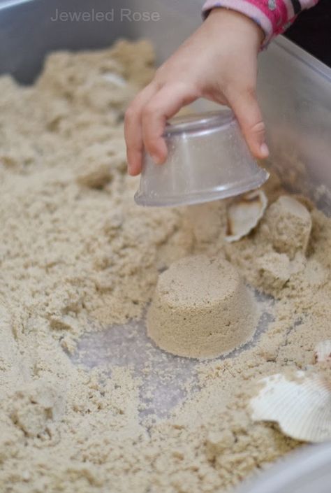 Sticky sand is lots of fun for kids to play with.  It acts like wet sand, but it isn't actually wet.  It sticks together well, creating a perfect molding sand for sculpting and creating Kids Experiments, Sand Recipe, Sand Dough, Sands Recipe, Play Sand, Recipe For Kids, Wet Sand, Classroom Makeover, Sand Play