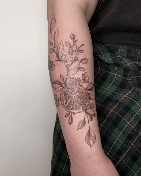 Pomegranate Plant Tattoo, Pomegranate Vine Tattoo, Floral Clavicle Tattoo, Pomegranate Branch Tattoo, Pomegranate Tree Tattoo, Pomagranet Tattoo Simple, Pomegranate Tattoo Hades And Persephone, Pomegranate Flower Tattoo, Persephone Tattoos