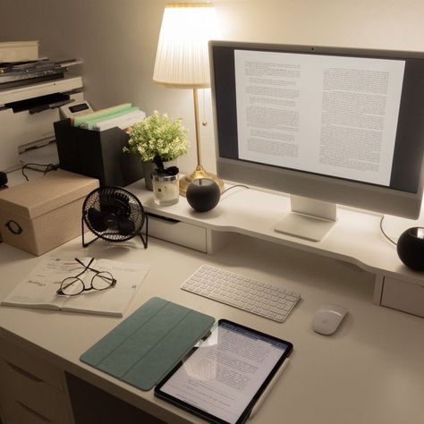 Dream Desk, Study Desk Decor, Desk Inspiration, Study Room Decor, Room Desk, Study Space, Study Motivation Inspiration, Home Office Setup, Study Desk