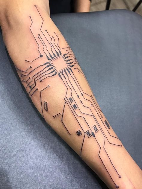 Circuit Tattoos, Futuristic Tattoo Cyberpunk, Programmer Tattoo, Tech Tattoo Ideas, Bitcoin Tattoo, Circuit Board Tattoo, Futuristic Tattoo, Computer Tattoo, Runner Tattoo