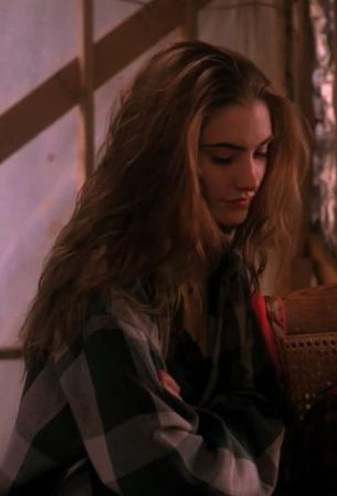 Shelly Twin Peaks, Twin Peaks 1990, Vanessa Morgan, The Cardigans, 90s Girl, 90s Supermodels, Cole Sprouse, Cindy Crawford, Twin Peaks