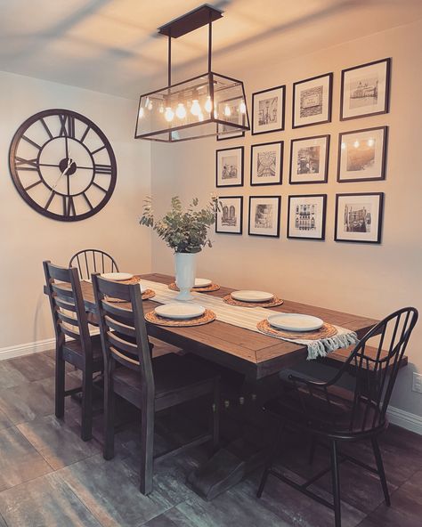 Dinner Table Wall Decor, Kitchen Table Wall Decor, Wall Arrangement Ideas, Open Living And Dining Room, Diningroom Ideas, Farmhouse Style Living Room Decor, Displaying Family Pictures, Wall Arrangements, Dining Room Gallery Wall