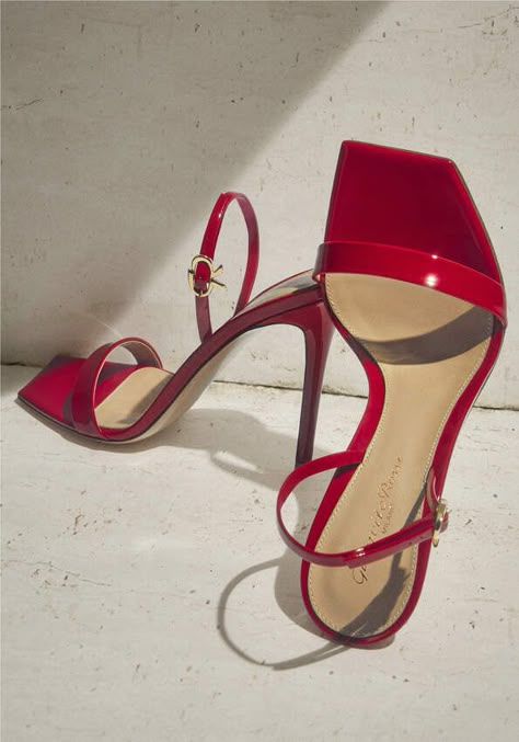 Red Heeled Sandals, Gianvito Rossi Heels, Fashion Shoes Heels, Shoes Heels Classy, Cute Shoes Heels, Gorgeous Heels, Classy Shoes, Girls Heels, Heels Classy