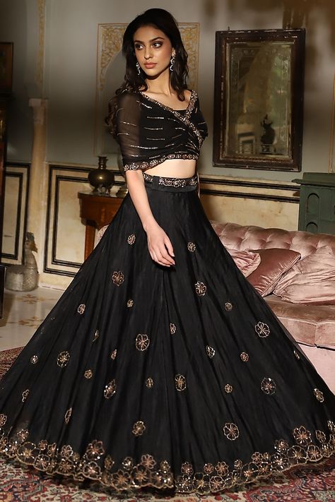 Black Organza Hand Embroidered Lehenga Set Design by Imbaali at Pernia's Pop Up Shop 2024 Lehenga Designs For Party, Black Lengha Blouse Designs, Lehanga Designs Stitched, Lehenga Designs For Stitching, Wedding Reception Dress Ideas For Guest, Black Lehenga Ideas, New Indian Dress Design 2024, Lehenga Designs Stitching, Black Outfits For Wedding Guest