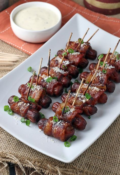 BBQ Bacon Wrapped Smokies - awesome #keto appetizer for the upcoming Super Bowl! Shared via http://www.ruled.me/ Wrapped Smokies, Smokies Recipe, Bacon Wrapped Smokies, Healthy Superbowl Snacks, Keto Appetizers, Bowl Party Food, Superbowl Appetizers, Keto Diet Snacks, Bbq Bacon