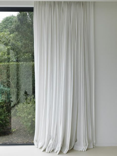 white curtains, white walls Windows Curtains, Curtain For Bedroom, Dining Room Curtains, Unusual Home, Bedroom And Living Room, Window Dressing, Curtains Living, Custom Drapes, Home Curtains