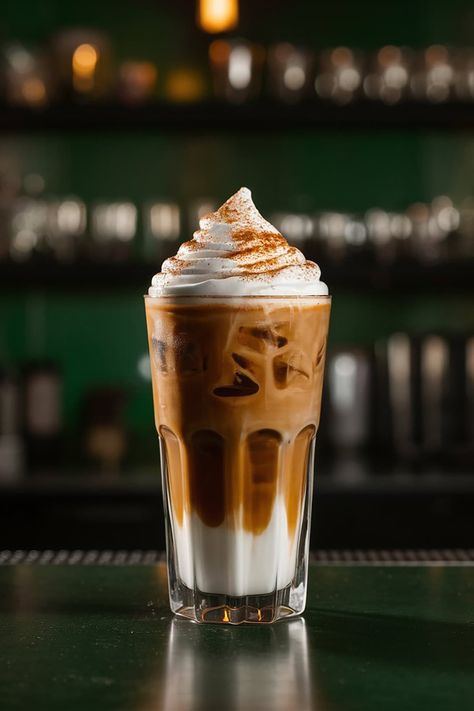 Cinnamon Dolce Latte Recipe, Iced White Chocolate Mocha, Homemade Mocha, Iced Coffee Recipes, Coconut Milk Coffee, Cinnamon Dolce Syrup, Cinnamon Dolce Latte, Iced Cappuccino, Frappe Recipe