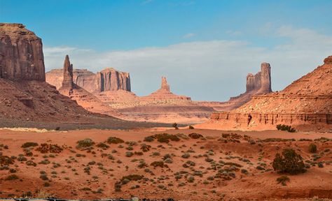 How to Find Worldbuilding Inspiration in the Desert Best Adventure Books, Desert Pictures, Deserts Of The World, Santa Monica California, Sequoia National Park, Arizona Travel, Bryce Canyon, Beautiful Sights, Zion National Park