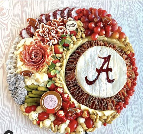 Football Themed Food, Football Season Food, Football Foods, Charcuterie Display, Grazing Boxes, Snack Boards, Charcuterie Gifts, Charcuterie Ideas, Catering Ideas Food