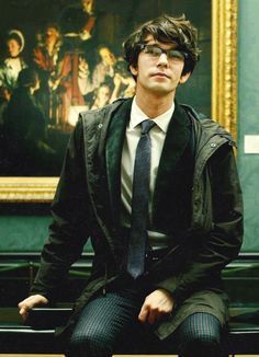 Ben Whishaw on Pinterest | The Hollow Crown, Harry Lloyd and Dane ... Q James Bond, Ben Whishaw, Sam Mendes, 007 James Bond, Clean Shaven, Bond Movies, Casino Royale, Daniel Craig, Skyfall