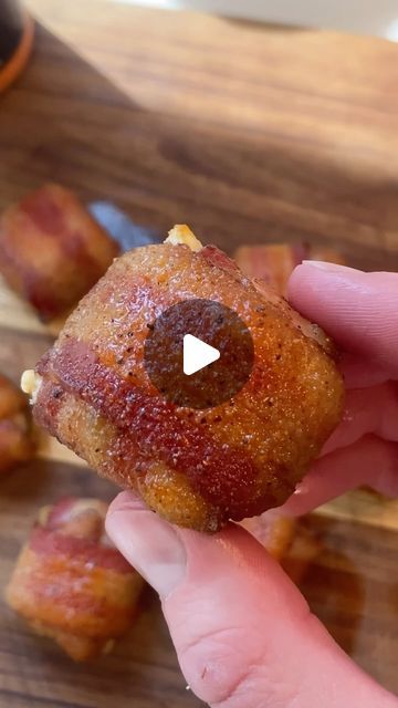 Grillheads Supply Co on Instagram: "Bacon Wrapped Pickle Chips! You are going to want to try this- they were so good! Full recipe below: 👇🏽  . 🥓 @schnuckmarkets  🧂 @grillheads Queen Bee 🥒 @famousdaves  . •First- add cream cheese spread to the top of a ritz cracker •Next, add a pickle slice to the top of each. We used a Famous Dave’s spicy pickle that we really like. •lightly season with Queen Bee, our honey based dry rub  •Slice each bacon slice in half- one piece of bacon total for each cracker  •Wrap 2 half slices around the pickle chip as shown in the video  •Season the tops of each with Queen Bee- this will cook up great on the bacon •Grill or oven on a wire rack at 350 degrees for roughly 40-45 minutes or until your bacon is completely cooked •Let cool a few minutes and enjoy! . Pickle Olive Relish Tray, Bacon Wrapped Pickles, Spicy Pickle, Smoker Ideas, Bacon Grill, Keto Fried Chicken, Cream Cheese Spread, Spicy Pickles, Ritz Cracker